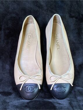 CHANEL  Cap-Toe Ballet Flats Authentic